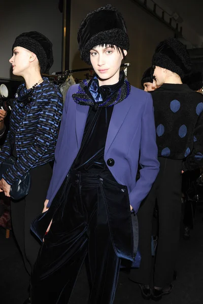 Look 12